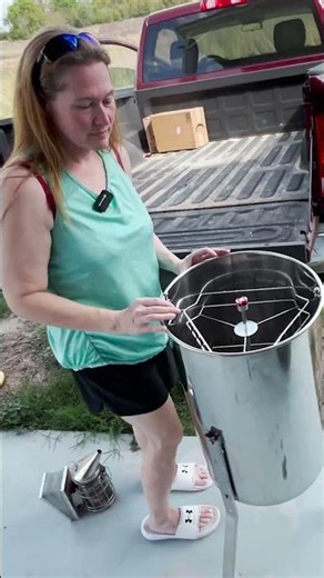 Cleaning The Honey Extractor The Easy Way