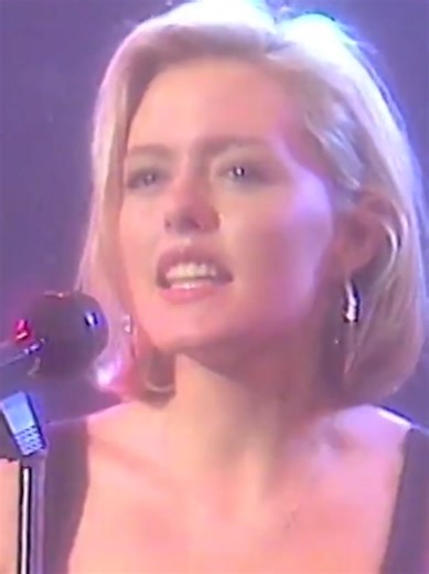 Patsy Kensit & Eighth Wonder - I'm Not Scared (TVE1, A tope, 25.05.1988) #patsykensit #eighthwonder #imnotscared #80s #shorts