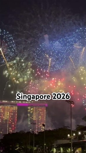 INSANE FIREWORKS! 🎇 Singapore 🇸🇬 | NYE
