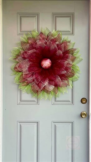 DIY Christmas Flower Wreath ✨ Mesh Holiday Wreath | Full Tutorial on YouTube #ChristmasWreath