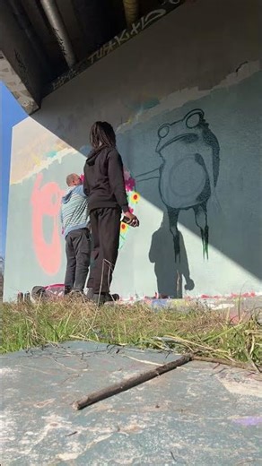 Graffiti is a lifestyle. #graffiti #nature #frog #alien #art #artist