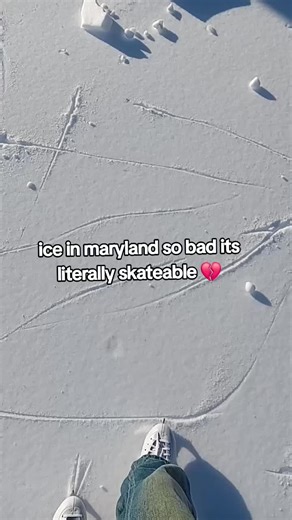 im a freaking genius 🥹✌️ (yes we know my posture is ahh js ignore that) edit: this is highkey embarrassing as fuh 💔 #fyp #snowstorm #iceskatingtiktok #maryland #viral