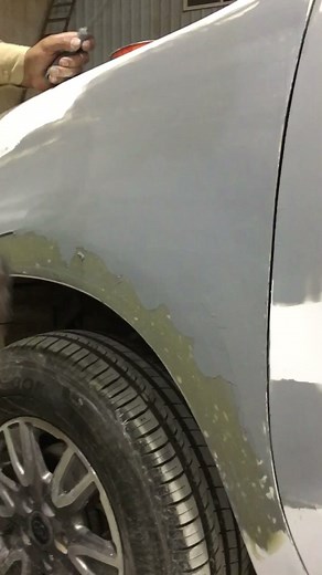 1M views · 8K reactions | Applying gray putty on fender nicely #repair #repairshop #repaireveryday #cars #trucks #automotive #automobile #reelsvideo #ararautozoneas | Arar auto zone as | Facebook
