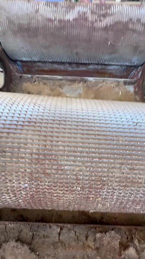 35K views · 143 reactions | John Deere 9700 kernel processor  #tractor #johndeere #agriculture | Nikabelly | Facebook