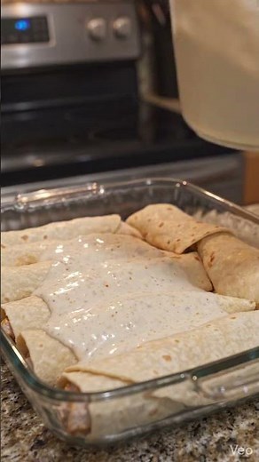 🌯🧀 Creamy Baked Chicken Enchiladas