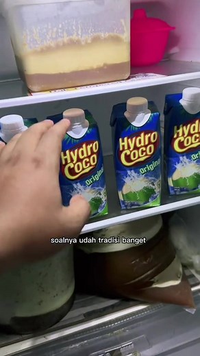 Air Kelapa Dingin Pilihan Pas untuk Berbuka!