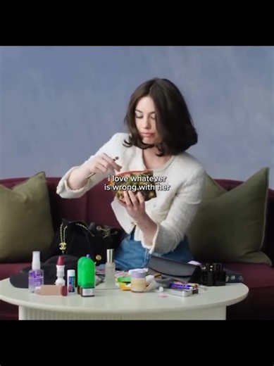 Gracie Abrams: A Unique Blend of Singing and Comedy