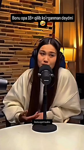 просто я хан on Instagram: "In 1981, two of football’s greatest legends, Diego Maradona and Pelé, created a historic moment together. Both players were at the peak of their influence, representing different generations and styles of the game. During this time, Maradona was a rising star, showcasing his incredible dribbling skills, creativity, and flair on the pitch. Pelé, who had already retired from professional football, was widely regarded as the greatest player of all time, with three World 