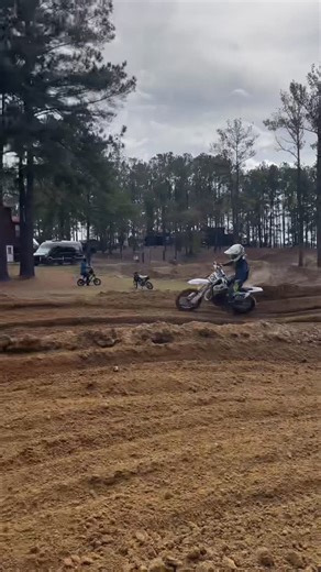 Driven Mx - Motocross Training on Instagram: "We can’t wait for the New Year! Going to be a solid 2 months of boot camp before spring nationals and qualifiers! Limited spots are available for January and February! #StayDriven @ben_komar3 @tate.boano.126 @brocknorrisracing4 @gpfmx"