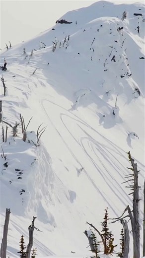 8.3K views · 117 reactions | Little drop into the bowl #fblifestyle #snowmobile #jump #adventure #polaris #polaris #sledding #powder | Candrett | Facebook