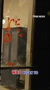 Agitators SWARM Minneapolis hotel housing ICE agents #shorts #ICE #Minneapolis #news #foxnews