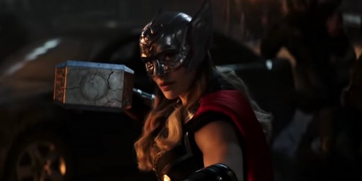 Marvel fans stunned at how ripped Natalie Portman looks in Thor trailer
