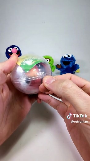 Unboxing Sesame Street Capsule Toys from Japan