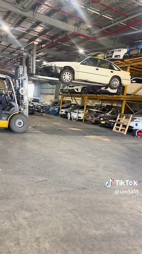 Welcome home my precious #impoundedvehicle #commodore #fyp #skids #car #commies #vscommodore #burnouts #drift