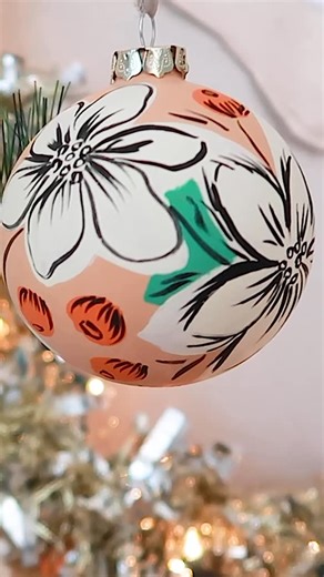 Skillshare on Instagram: "Hand-painted ornaments become instant heirlooms. Not because they’re perfect—because they’re made by you. 🖌️🎄 With a bit of paint and a lot of heart, these handmade ornaments become colorful keepsakes to treasure, year after year. 🧑‍🎨 Holiday Gifting: Hand-Painted Ornaments with @bydylanm 🔗 in bio #AcrylicPainting #HolidayCrafts #HandPaintedOrnaments #HandmadeHolidays #DIYHolidayDecor #ArtProjectsForAdults #CreativeGifting #PaintingIdeas"