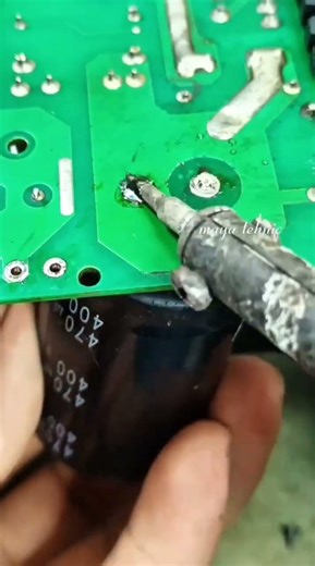 Removing the electrolytic capacitor capacitorremove