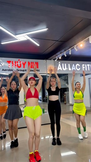 Bản đếm nhịp chậm 0,8 cho các bạn tự học tại nhà. Thể loại: GIÃN CƠ CUỐI BUỔI TẬP Biên soạn: Thuý Nhi Aerobic ---------------------------- Thuý Nhi Aerobic Đào Tạo HLV Đa Môn/ GroupX/ StepMIX (Trực Tiếp/ Online) - Aerobic Dance/Fitness - Tabata - Boxing - Muscle - Dụng Cụ - Thiền, giãn cơ - DANCE STEP - MUSCLE STEP - TABATA STEP - BOX STEP - TAEBO STEP Liên hệ: 0935770000 (Ms Nhi) Địa chỉ: hệ thống Âu Lạc Fitness Center 46 Hồ Đắc Di_TP Huế | Thuý Nhi Aerobic