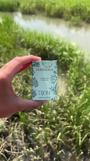 Step into the world of Tijon, where the joy of French Caribbean living meets expert craftsmanship. Tijon is all about quality, creativity, and tropical beauty. They don't just create amazing perfumes, they also offer a unique experience where you can make your own perfume! Imagine wearing a lab coat, choosing from over 300 oils, and creating your very own scent. We're proud to be part of Tijon's journey. We've designed Custom Tuck Boxes for their perfume collection in soft, pastel colors with ch