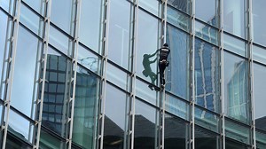 Video. 'French Spiderman' scales a 39-storey skyscraper in Frankfurt