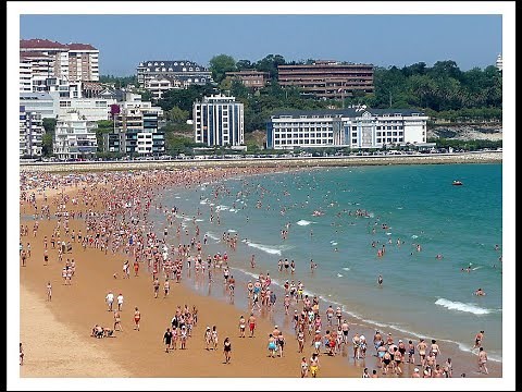 Santander - Cantabria - Playa El Sardinero Chiqui - Spain