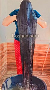 Very Thick And Long Hair washing 🥰 #reelsvideoシ #reelsviralシ #viralreelsシ #reelsfbシ #reelstrending #reelkarofeelkaro #reelsfacebook #reelschallenge #roshanisara #hairgoals #longhair #longervideos #hairstyle #hairtransformation #hairstylist #hair #haircare #hairwash | Roshani Sara