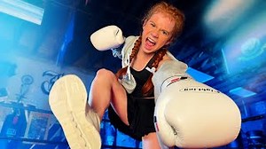 Harper Zilmer - Queen B feat Cash & Maverick (Official Music Video) Chords - ChordU