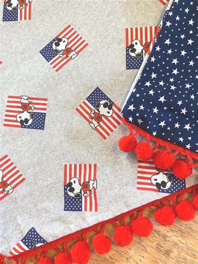 Handmade Snoopy Patriotic Table Runner: Reversible 4th of July Decor Americana Table Runner Charlie Brown - Etsy