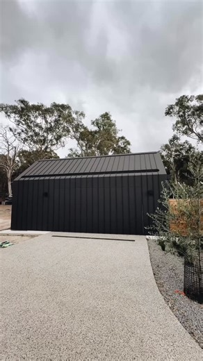 Acme Roof Plumbing on Instagram: "Clean lines. Bold finish. Matt Monument standing seam bringing this Yarrambat built to life. @colorbondsteel #standingseam #roofing #colorbond #cladding #melbourne #roof"