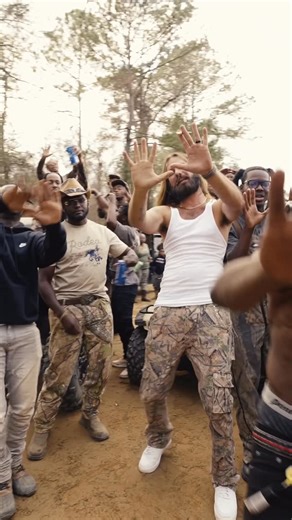 JaYy Wick on Instagram: "I GO HOT LEMON PEPPER 10 PC ALL FLATS 😵‍💫 Yall ready for me to drop ?? 👀🔥 #explore #viral #rapmusic #comment #allflats"