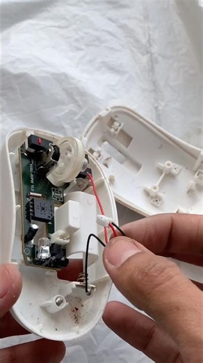 Wireless Mouse Power Problem Solved | DIY Repair Guide 🖱️🛠️