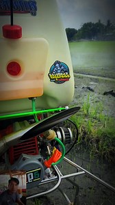 178K views · 1K reactions | Petani di thailand ini menggunakan sistem tanam benih langsung dengan cara di tabur. Dan menggunakan mesin penyemprotan yang sudah modern. #petanimilenial #mesinsprayer #tabelahambur | Daeng Ambhaz Vlogger | Facebook