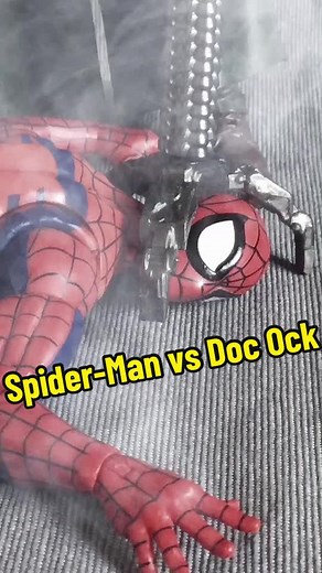 Spider-Man vs Doc Ock #spiderman #doctoroctopus #marvelsspidermanps4 #marvel #marvelcomics #marvellegends #hasbro #stopmotion #fyp #fypシ #parati #shadowspider