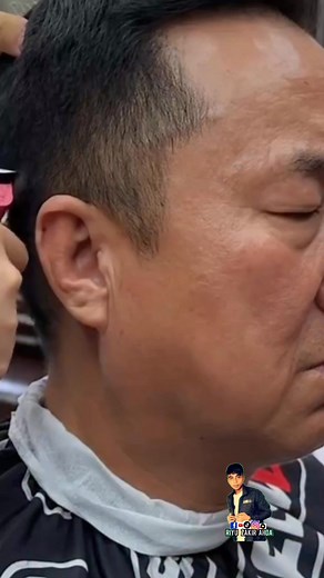 2.8K views · 20 reactions | Haircut tutorial step by step #easytrickie #easytechnique #easyhaircut #barbershop #viral #trending #haircuttutorial #fblifestyle #outline #razoring #tampleshaves #everyone #pyp #asmr, , | Riyu Zaqir Ahda | Facebook