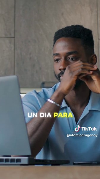 AtomicDragonoy (@atomicdragonoy) - Esenciales de mochila para estudiantes universitarios