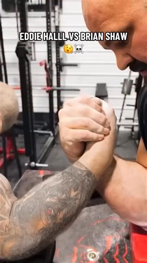 Eddie Hall vs Brian Shaw Armwrestling #armwrestling #eddiehall #brianshaw #strongman #reels #fyp 👀 | Eddie Hall - The Beast
