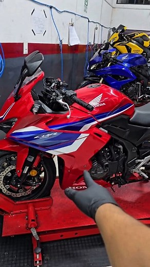 51K views · 1K reactions | Desde la mas pequeña hasta la mas grande  #hondacbr500 #cbr600 #cbr1000 #teamhonda | Top riders speed | Facebook