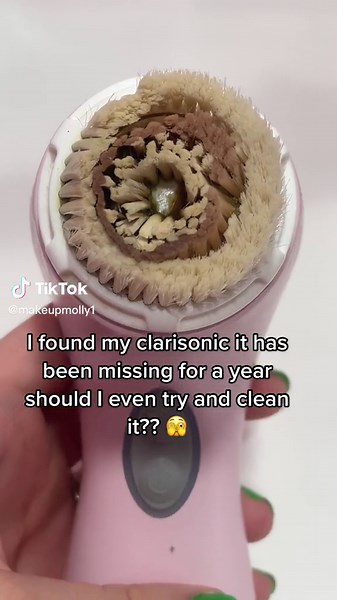 Well shoot #oldmakeup #clarisonic #dirtybrushes #skincaretools | clarisonic face brush