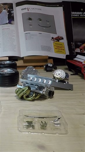 20 Ferrari F1 2000 model 1/8 #ferrari #scalemodelcars #centauria