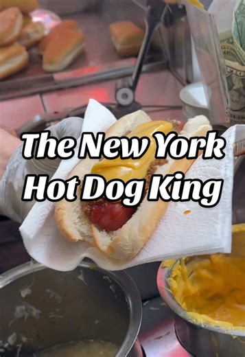 Chili dog please 🌭👑 #nyhotdogking #hotdog #fyp #foodtiktok
