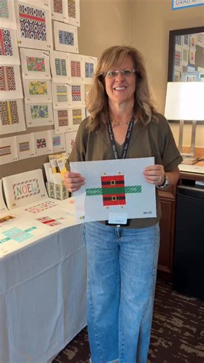 Lauren Bloch Designs on Instagram: "New holiday canvases now join the 3D mini bag collection! These bags can be lined with fabric and cording added around the top of the bag. The handles can be either cording or ribbon. Stuff them with a gift card, candy canes, jewelry, or anything your heart desires! #laurenblochdesigns #needlepoint #ndlpt #ndlptnation #needlepointnation #needlepoint3d #needlepoint3dornaments #autumnneedlepointreunion @autumnneedlepointreunion, Suite 322"