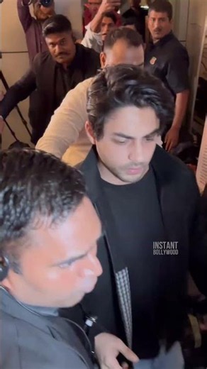 Bollywood Flash: Aryan Khan in the Spotlight ⚡ #aryankhan