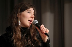 Best Karaoke Songs for Alto Females [19 Songs]