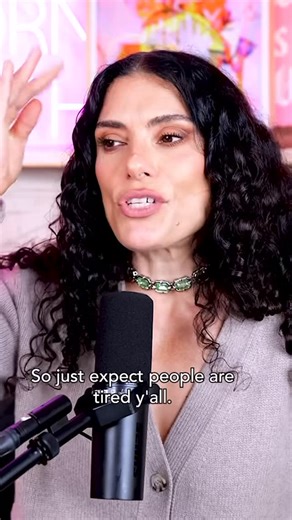 Chani (like Annie or (c)Hani) on Instagram: "FULL MOON INCOMING!!!!!! Where is Gemini in your chart? What’s this FM asking you to be curious about? Check the CHANI app for your weekly read 🧿✨🤞🏼"