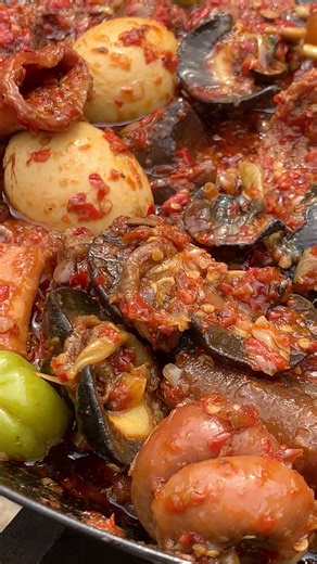 A day is not complete in our kitchen without Ofada sauce order😁 We love it 😍 Thank you all for your patronage 🙏