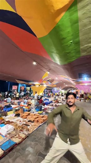 Newtown kon kon gaya hai 🙌 Newtown Art Mela ❤️ 📍Newtown Central Mall . • Drop any dare for me I’ll do it 🙌 . . . . Follow For Everyday Vlogs & @zee_tee_vee . . . . . . #everydayvlog #365days #kolkatamela #kolkata #mela #newtown #stufftoys #artmela #100kfollowerchallenge #zeeteevee Vlog daily vlogs 100k challenge food blogging street food kolkata food blogging kolkata kalkatia calcutta keema biryani park street faluda kolkata roohafza party park circus bagan zeeteevee zee tee vee zeetv zee tv 