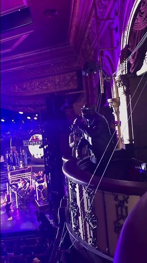 It can only be Madumane! Live performance of “Izolo” from the balcony! #RedBullSymphonic