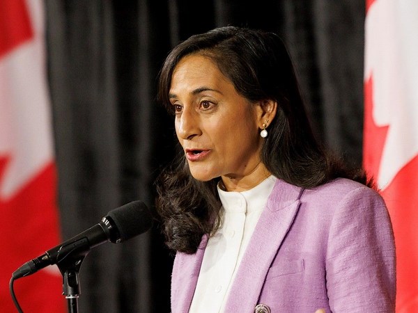 As Canadian public servants return-to-office, here's who is exempt from the new hybrid working rules