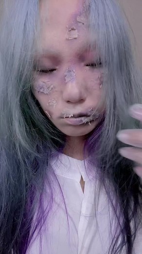 怖いメイクで魅せるダンプ松本スタイル