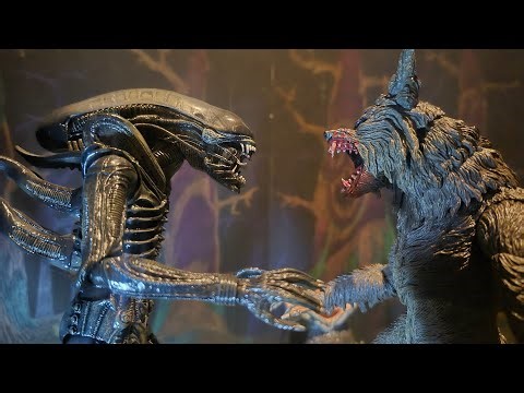 Alien (Big Chap) vs The Werewolf (The Howling) - Horror Battle Stop Motion Animation
