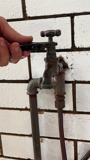 Garden tap with a gland nut. #plumber #plumberlife #theplumberguy #serviceplumber #wwettshow